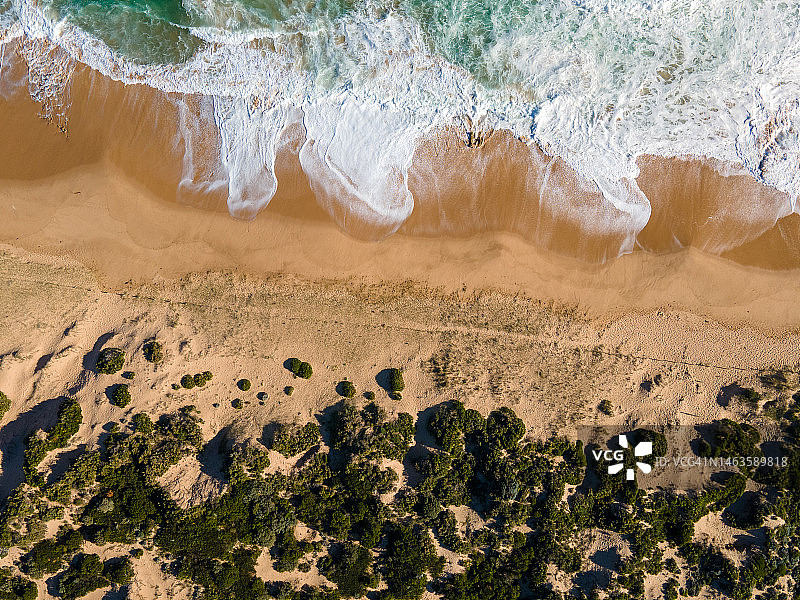 澳大利亚维多利亚州莫宁顿半岛圣安德鲁斯海滩，2022年图片素材
