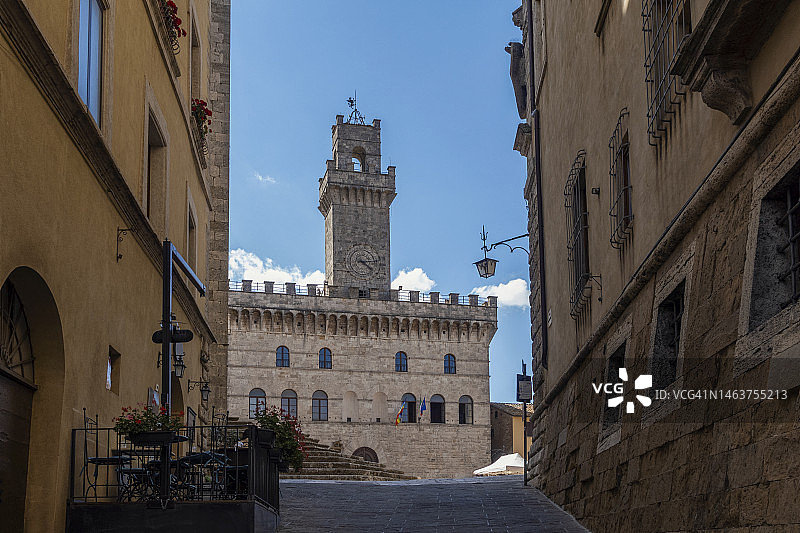 意大利托斯卡纳蒙特普尔恰诺：格朗德广场和市政厅图片素材