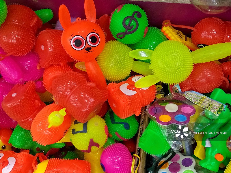 儿童多色橡胶玩具图片素材