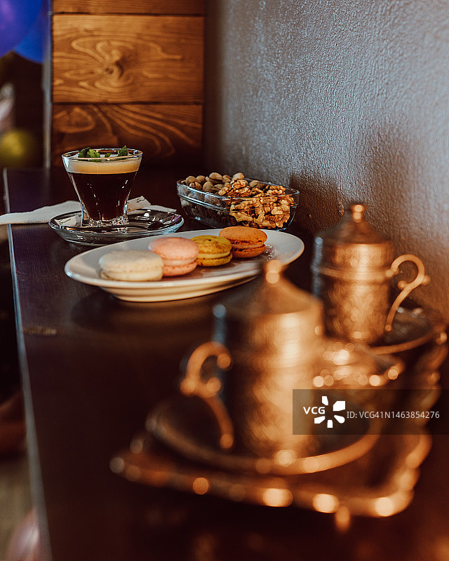 桌子上的美食特写，布利达，阿尔及利亚图片素材