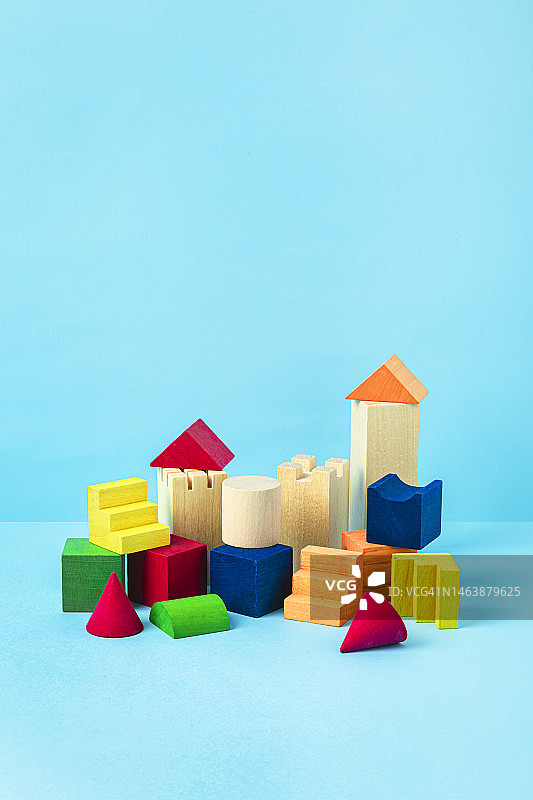 彩色木块堆图片素材