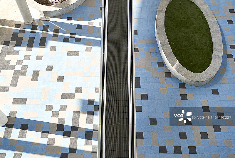 城市户外地面上的图案设计装饰高角度视图图片素材