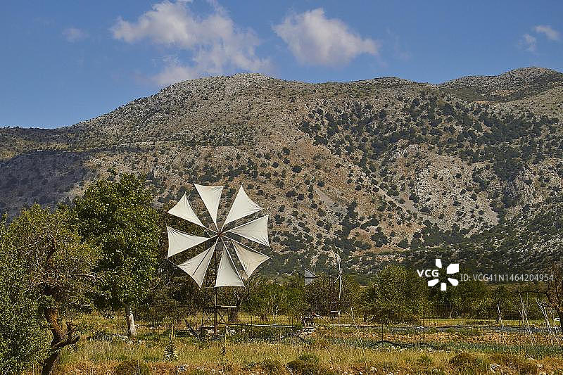 克里特岛拉西锡高原的风车图片素材