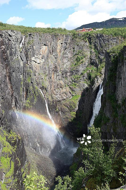 挪威哈当厄尔峡湾的沃林斯瀑布图片素材