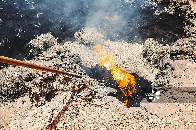 西班牙蒂曼法亚国家公园的火山热洞图片素材