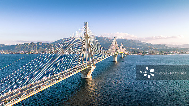 希腊科林斯湾里奥-安提里奥大桥航拍照片图片素材