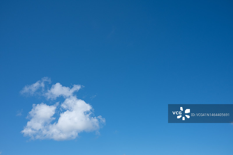 蓬松的云朵图片素材