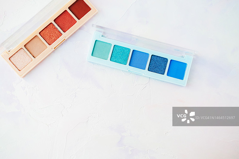 暖色和冷色眼影调色板图片素材