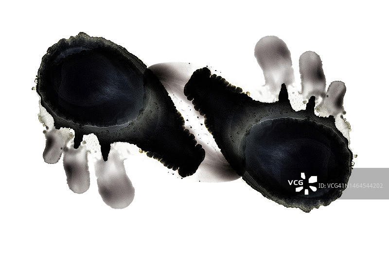 黑色液体颜料滴落在白色背景上图片素材