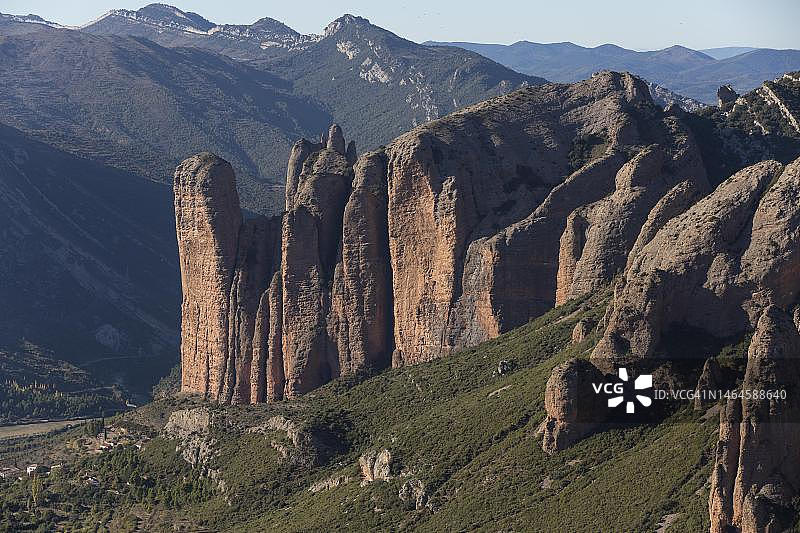 洛斯马洛斯德里格洛斯：西班牙韦斯卡省的攀岩胜地图片素材