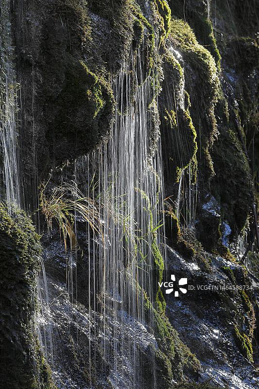 小瀑布，西班牙奥尔德萨国家公园图片素材