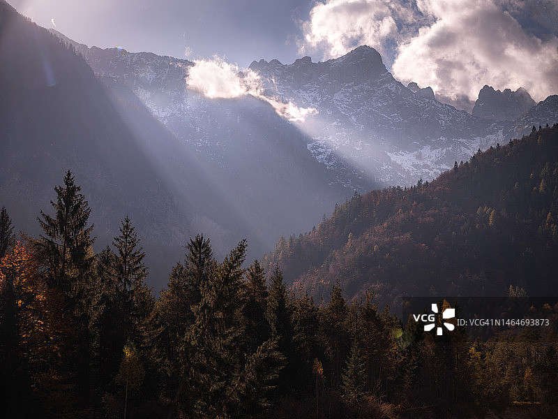 斯洛文尼亚的秋季自然风光图片素材