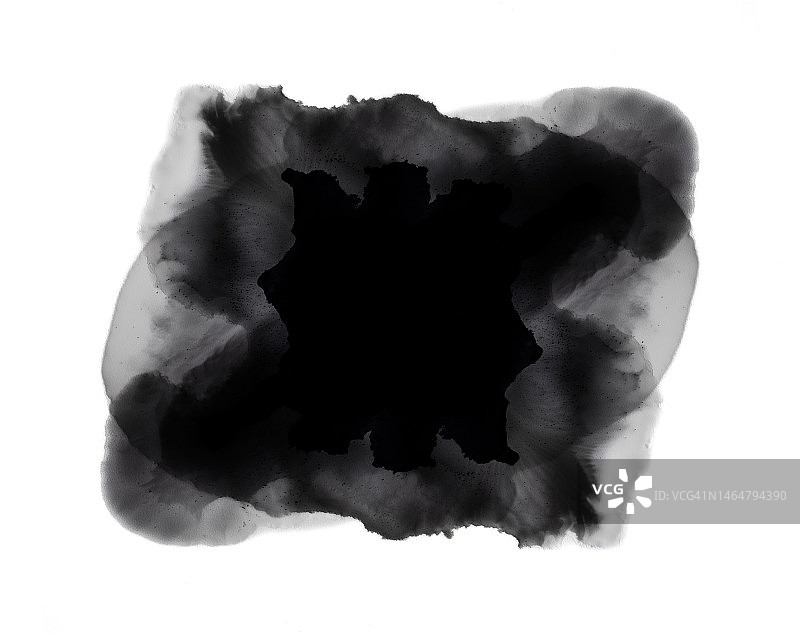 黑色油漆滴落在白色背景上图片素材