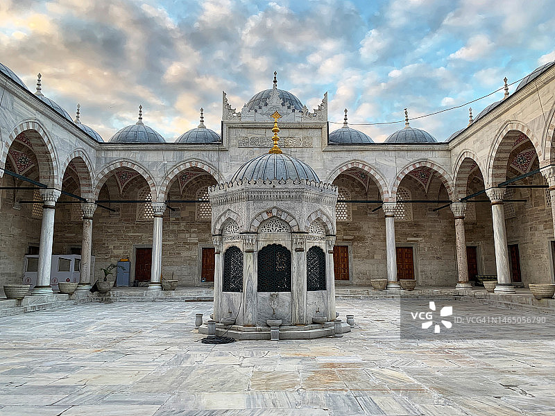 土耳其伊斯坦布尔埃米诺努的新清真寺图片素材