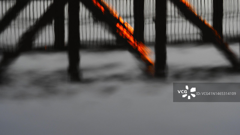 桥下的水图片素材