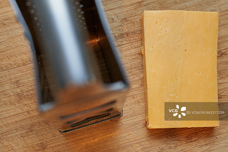 切达奶酪和擦菜板图片素材