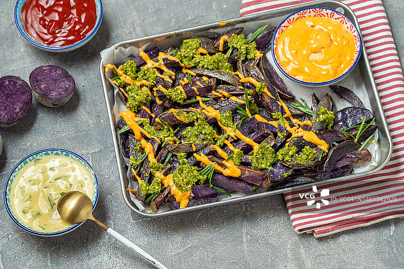 烤紫土豆图片素材