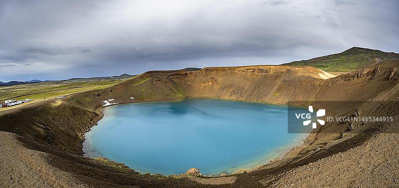冰岛北部米湖区克拉夫拉火山蓝色湖泊图片素材