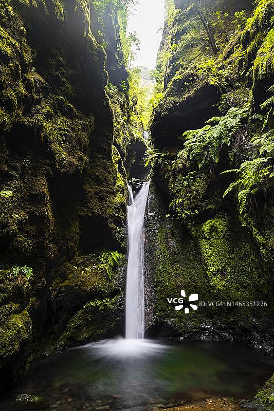 葡萄牙马德拉里贝拉格兰德瀑布图片素材