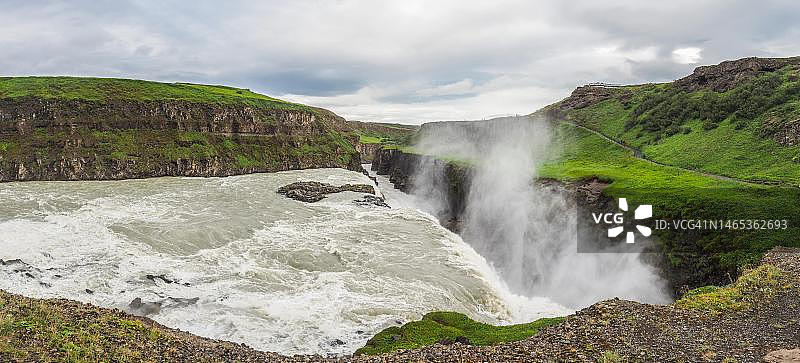 冰岛惠塔河峡谷黄金瀑布图片素材