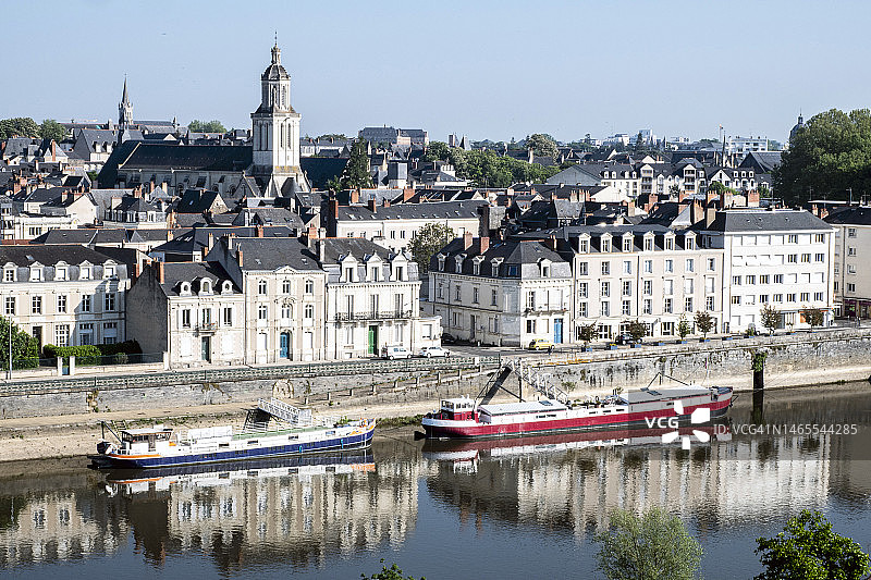 法国昂热市缅因河滨水区景观图片素材
