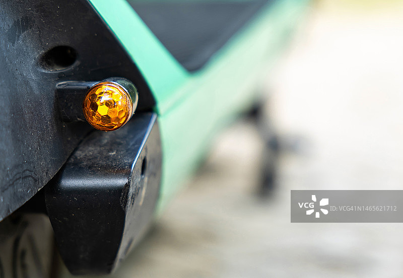 电动滑板车的闪光灯图片素材