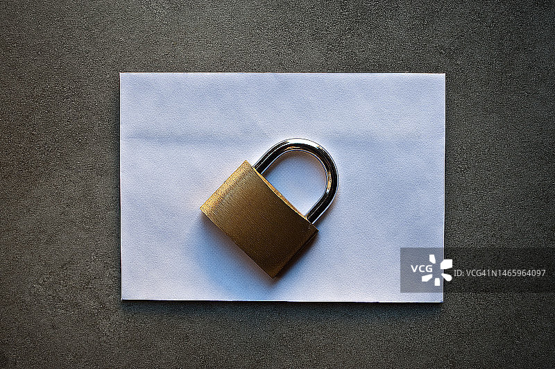 信封+锁图片素材