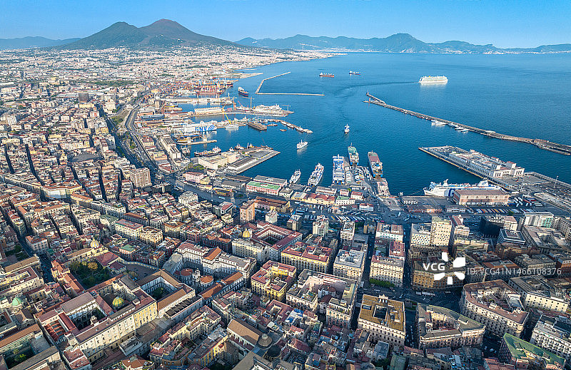 意大利坎帕尼亚区那不勒斯航拍景色图片素材