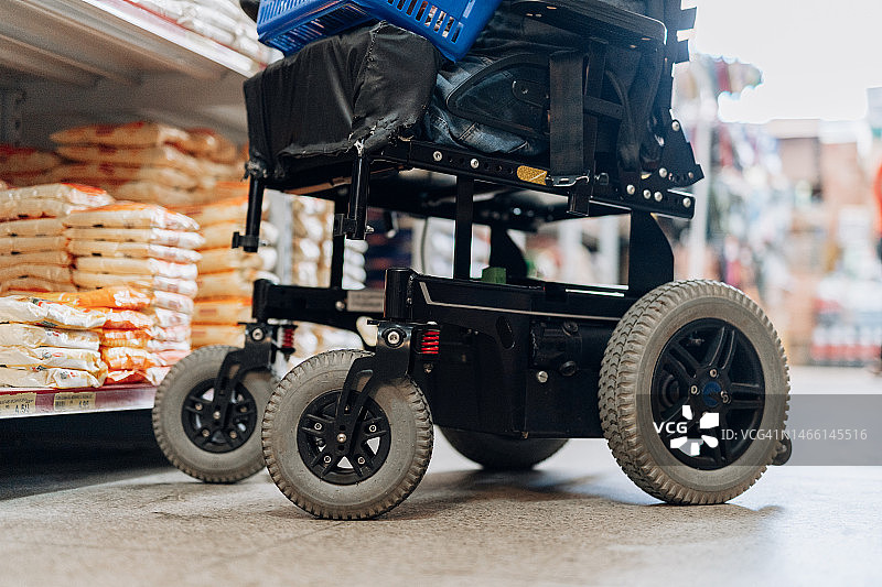 超市里的轮椅图片素材