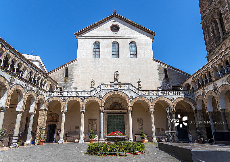 意大利坎帕尼亚萨莱诺大教堂图片素材