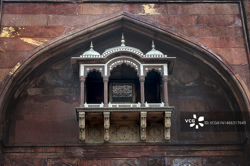 印度新德里贾玛清真寺的古老窗户图片素材