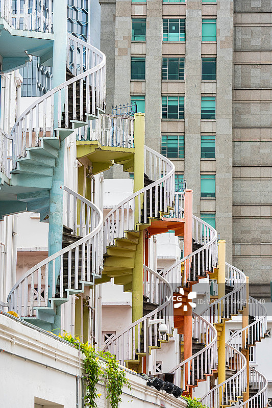 彩色螺旋楼梯图片素材