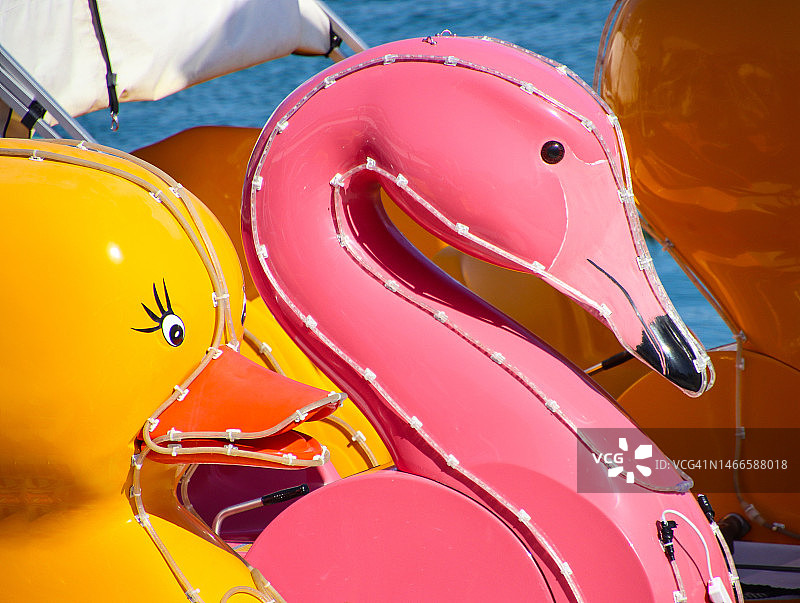 文图拉港脚踏船图片素材