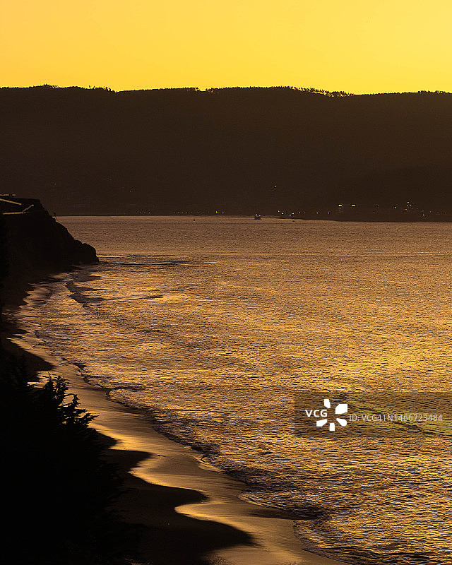 智利涅夫拉日落时分的海景图片素材