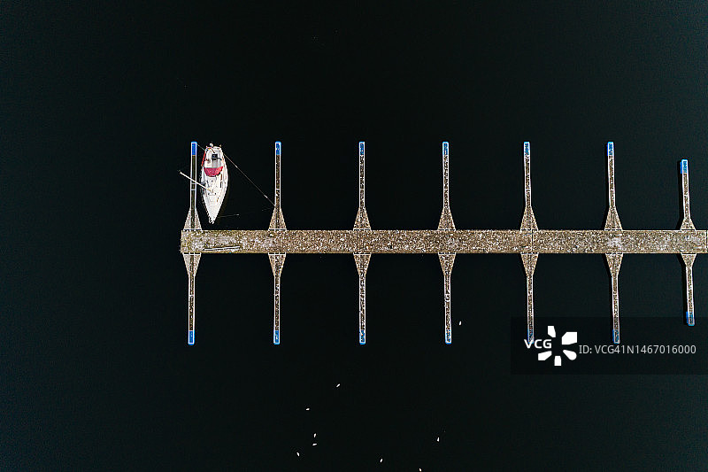 小型码头船坞航拍图片素材