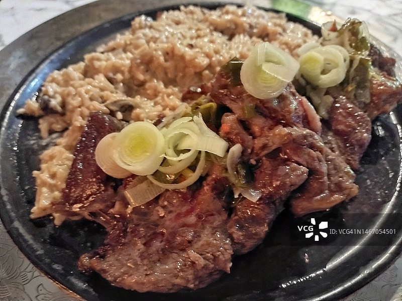 牛排配香菇烩饭图片素材