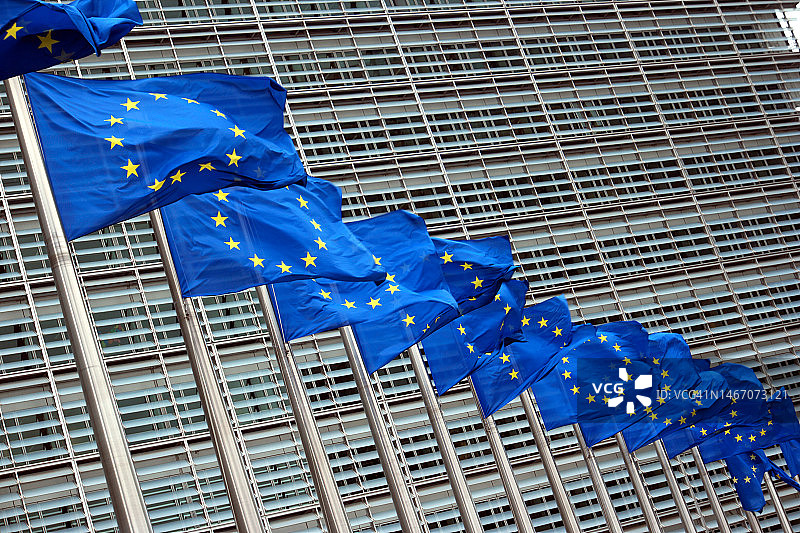 在贝雷蒙大厦的欧盟旗帜图片素材