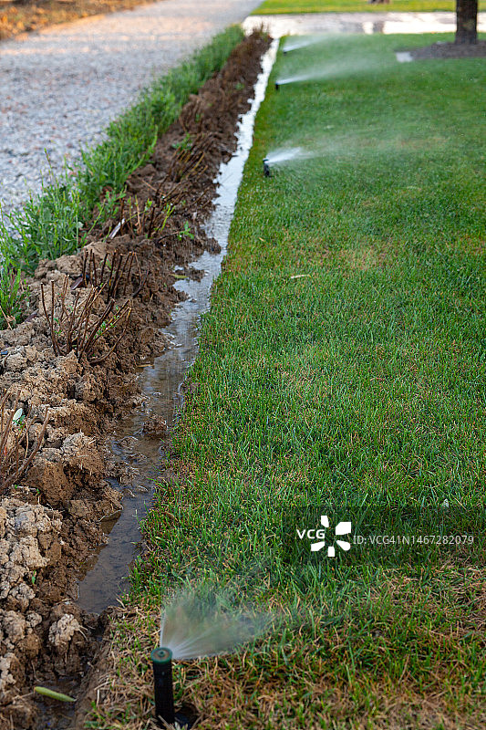 花园洒水器图片素材