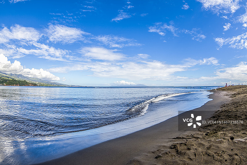 塔希提岛黑沙滩图片素材