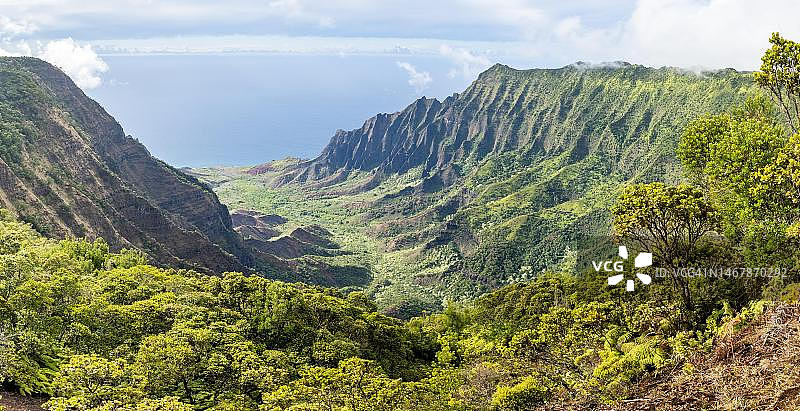 美国夏威夷考艾岛卡拉劳山谷科基州立公园纳帕利海岸图片素材