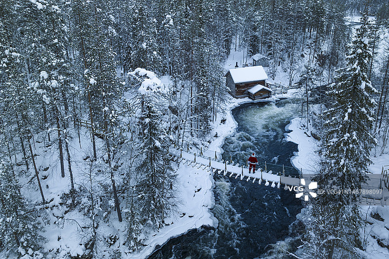 圣诞老人芬兰吊桥观景图片素材