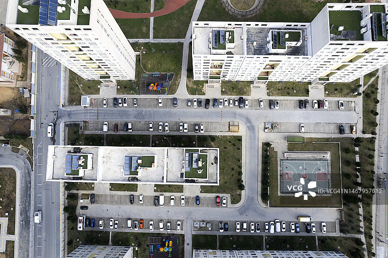 大型公寓聚集地的无人机航拍影像图片素材