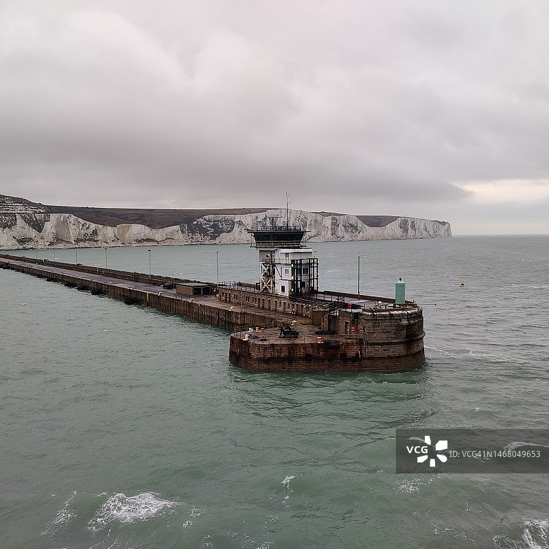 英国南部肯特郡的白色悬崖，英吉利海峡的白垩悬崖图片素材