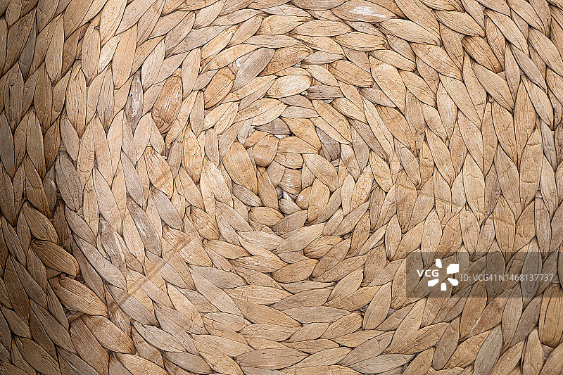 藤制杯垫或托盘特写图片素材