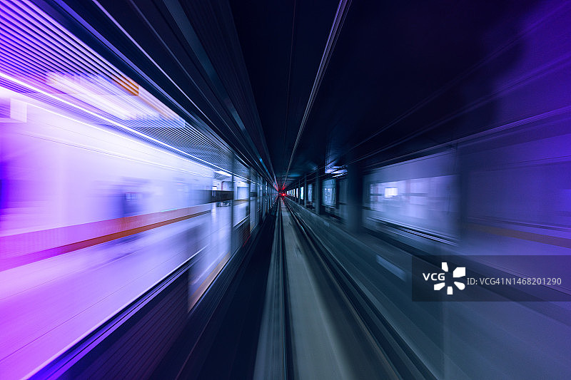 地铁隧道长曝光图片素材