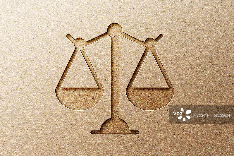 剪纸风格的正义天平图片素材