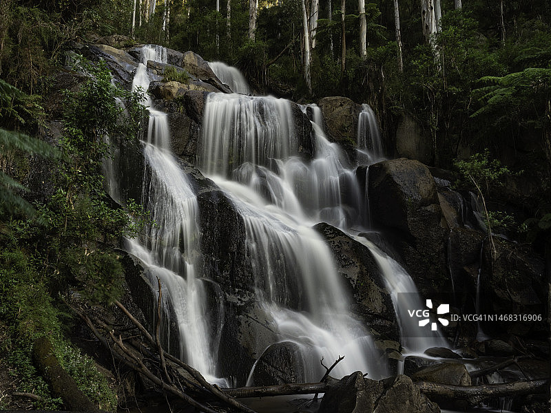 岩石瀑布图片素材