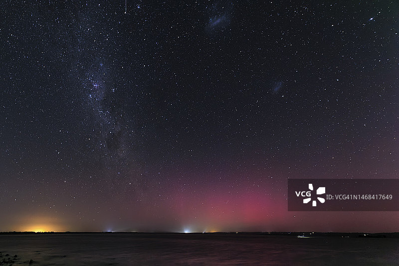 西澳大利亚赫伦角上空的南极光图片素材