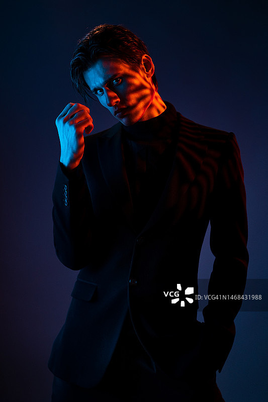 英俊的男人图片素材