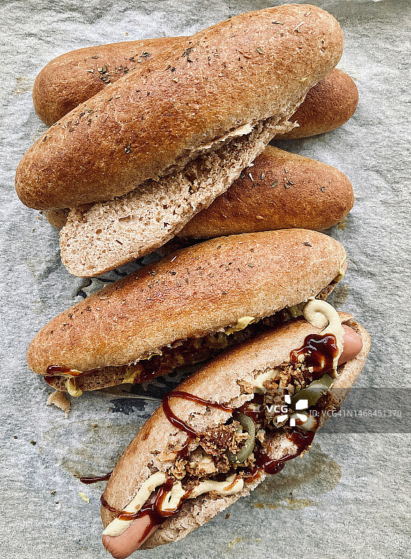 简易自制热狗面包图片素材